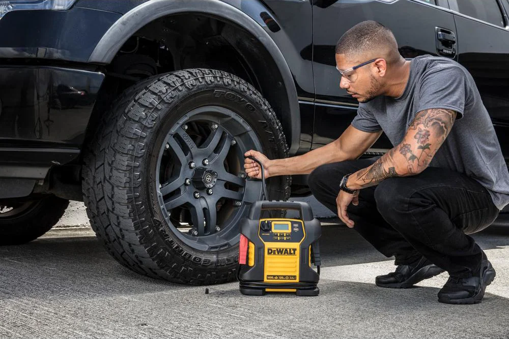 Dewalt jump starters DXAEJ14 air compressor tire inflator