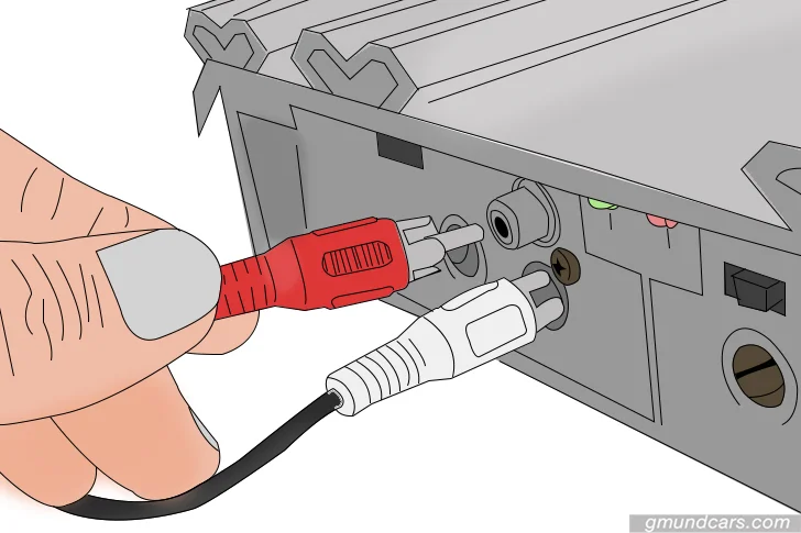 plug rca into the port