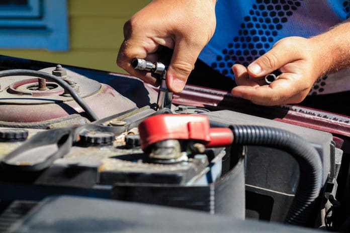 how to change the car battery